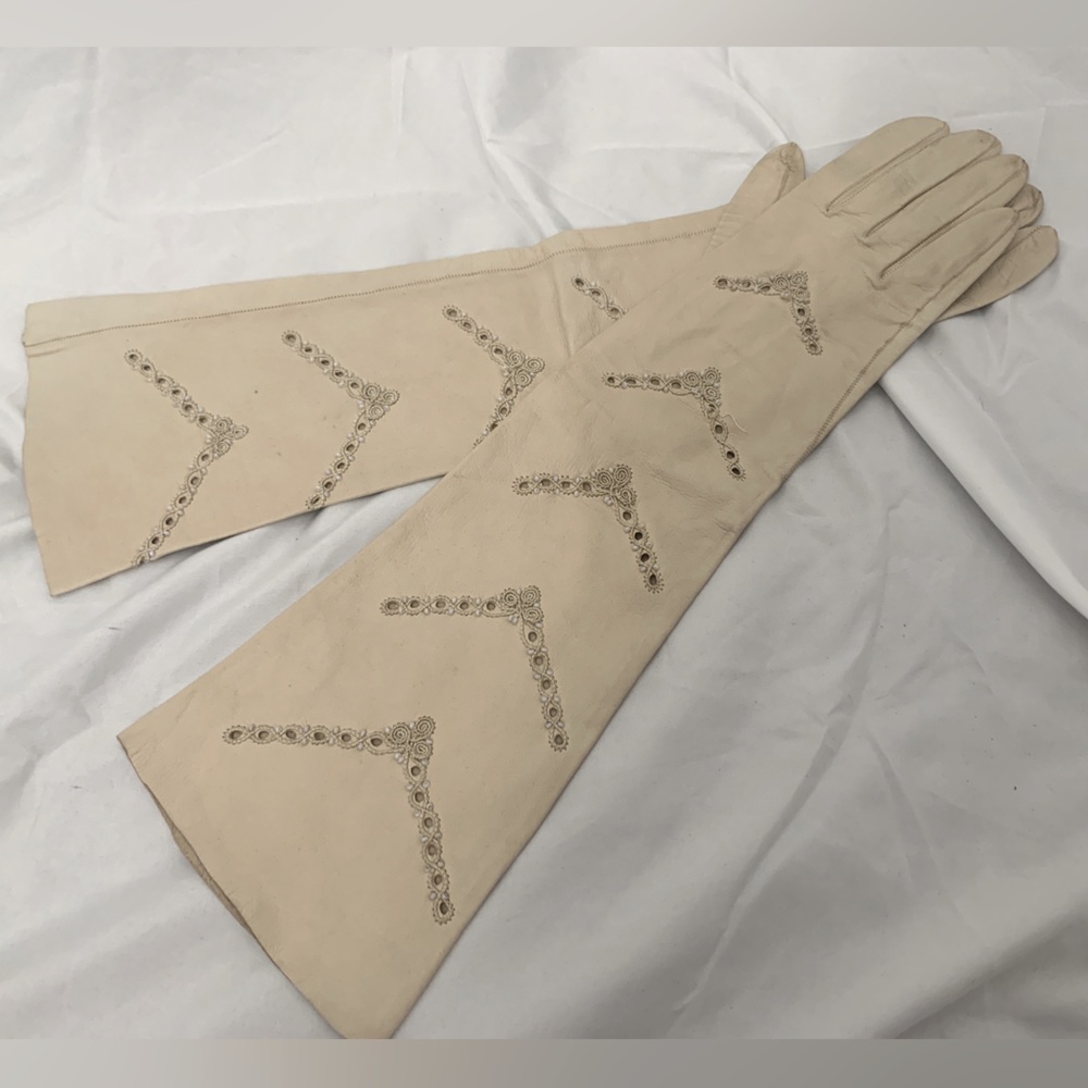 Tan Leather Long Gloves!